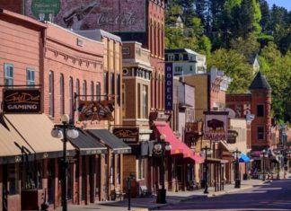 South Dakota voters greenlight sports betting in Deadwood