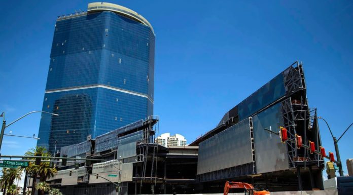 Fontainebleau Las Vegas set to open Q4 2023 after 15 years stalled, construction underway