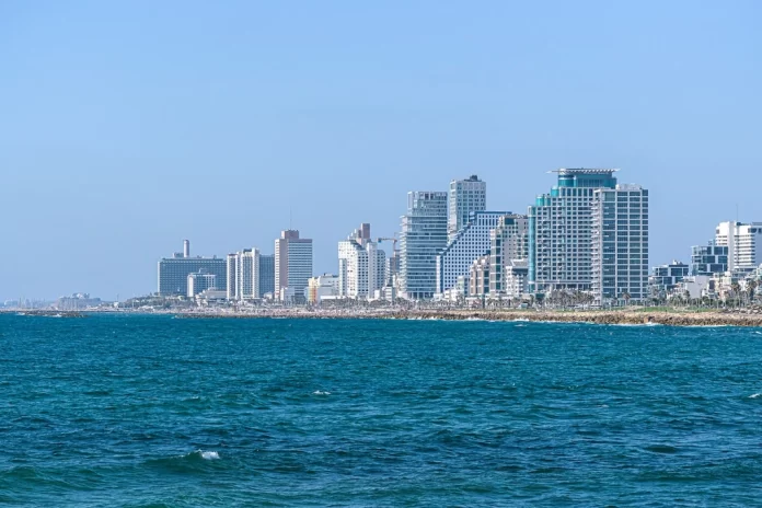 888 CFO to stay on until end of year