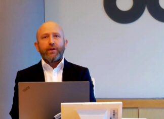 888's CFO steps down from role after company reports 3% revenue decline in FY22