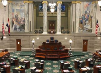 Missouri lawmakers revenew push for legal sports betting