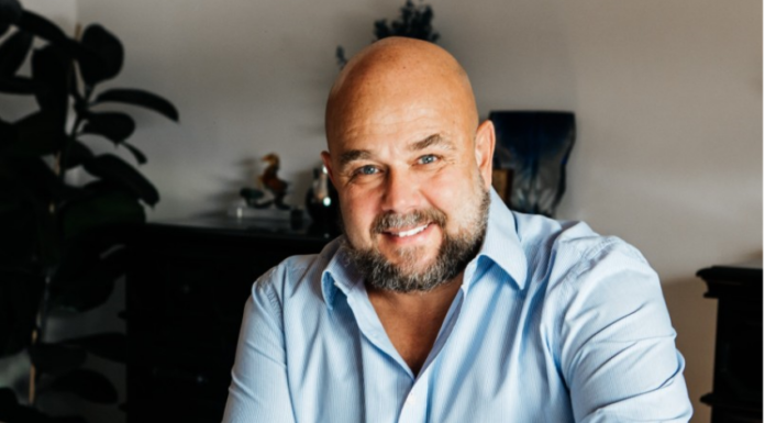 Fredrik Elmqvist: Other side of the coin
