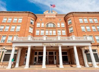 South Dakota commissioners approve licenses for new Silverado-Franklin Hotel & Gaming Complex operator