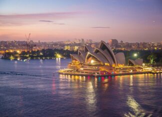 Australia mulls gambling ad ban after report