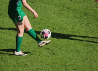 France to impose role model ban