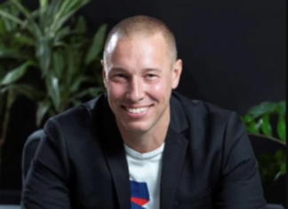 Acroud smashes revenue and new customer records in Q2