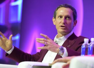 G2E: FanDuel, DraftKings CEOs address competition in sports betting; experts discuss smoking bans in casinos