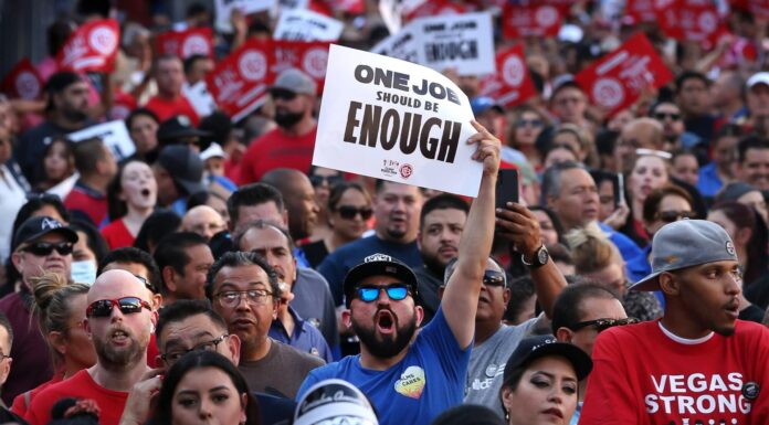Las Vegas: Culinary workers ratify new five-year agreements with MGM, Caesars, and Wynn, clinching 32% wage hike
