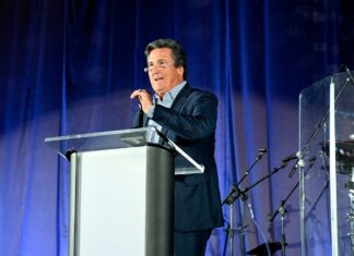 MGM CEO says Macau's foreigner-only gaming zones have failed, prompting shift to RFID