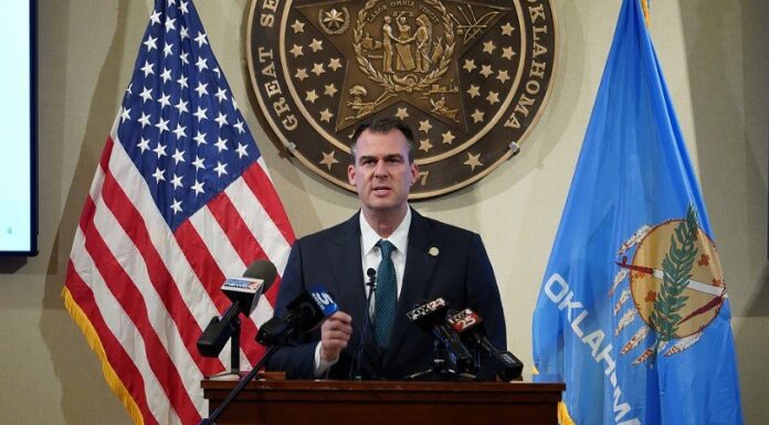 Oklahoma Governor urges horse racing commission to oppose auto-renewal of casino compacts