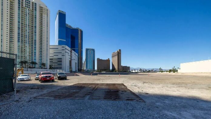 Las Vegas developer plans to build multibillion-dollar 2,500-room resort on former waterpark site