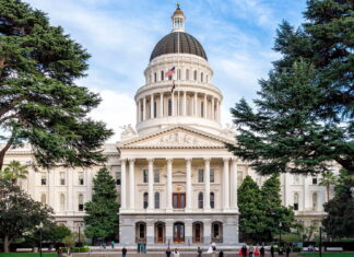 California lawmakers advance bill enabling tribes to challenge cardrooms in court