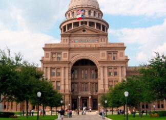 Texas judge temporarily halts enforcement of lottery rule targeting courier services
