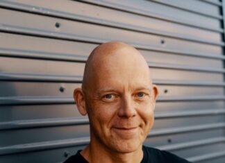 How is Veikkaus preparing for licensed iGaming in Finland?