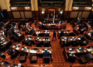 Illinois lawmaker revives online casino legalization debate with bill filed in House