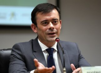 Brazil expands betting ban to student debt renegotiation program
