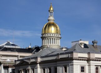 New Jersey Senate panel advances responsible gambling bills targeting ads, account limits