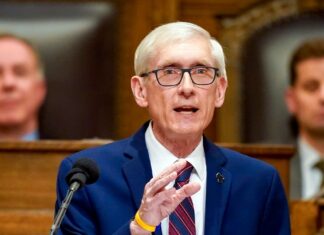 Wisconsin governor begins tribal talks to advance online sports betting rollout