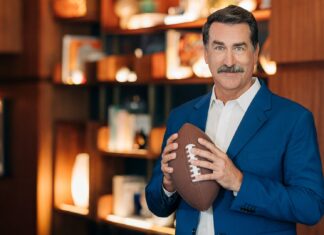 Actor and comedian Rob Riggle joins BetMGM's Vegas Fantasy Football Draft sweepstakes